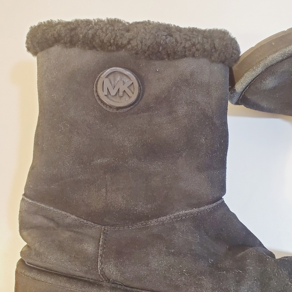 Michael Kors black Leather sheep fur lined boots size 8M - Picture 5 of 14